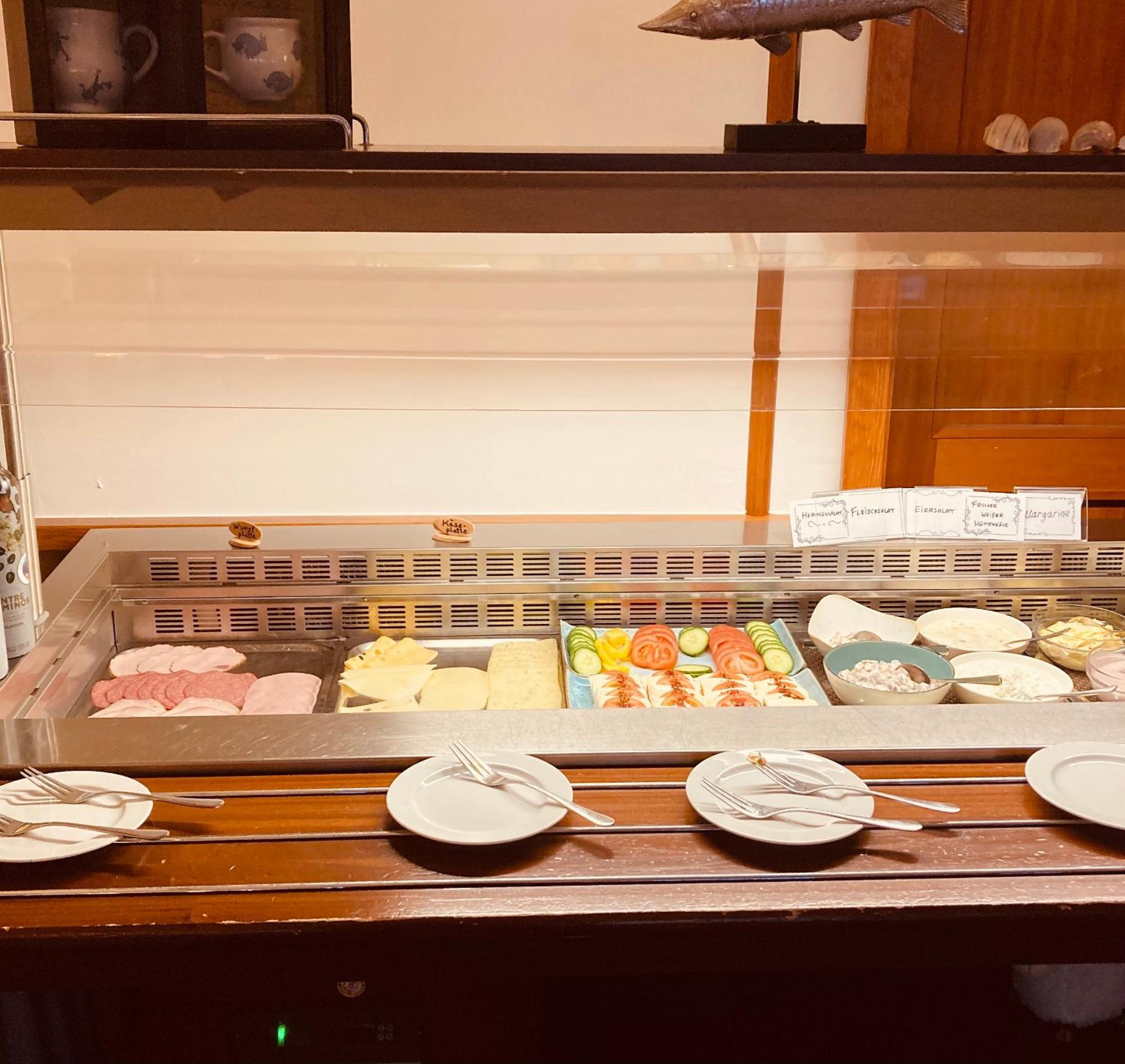 Hotel Germania 제바트헤링스도르프 외부 사진