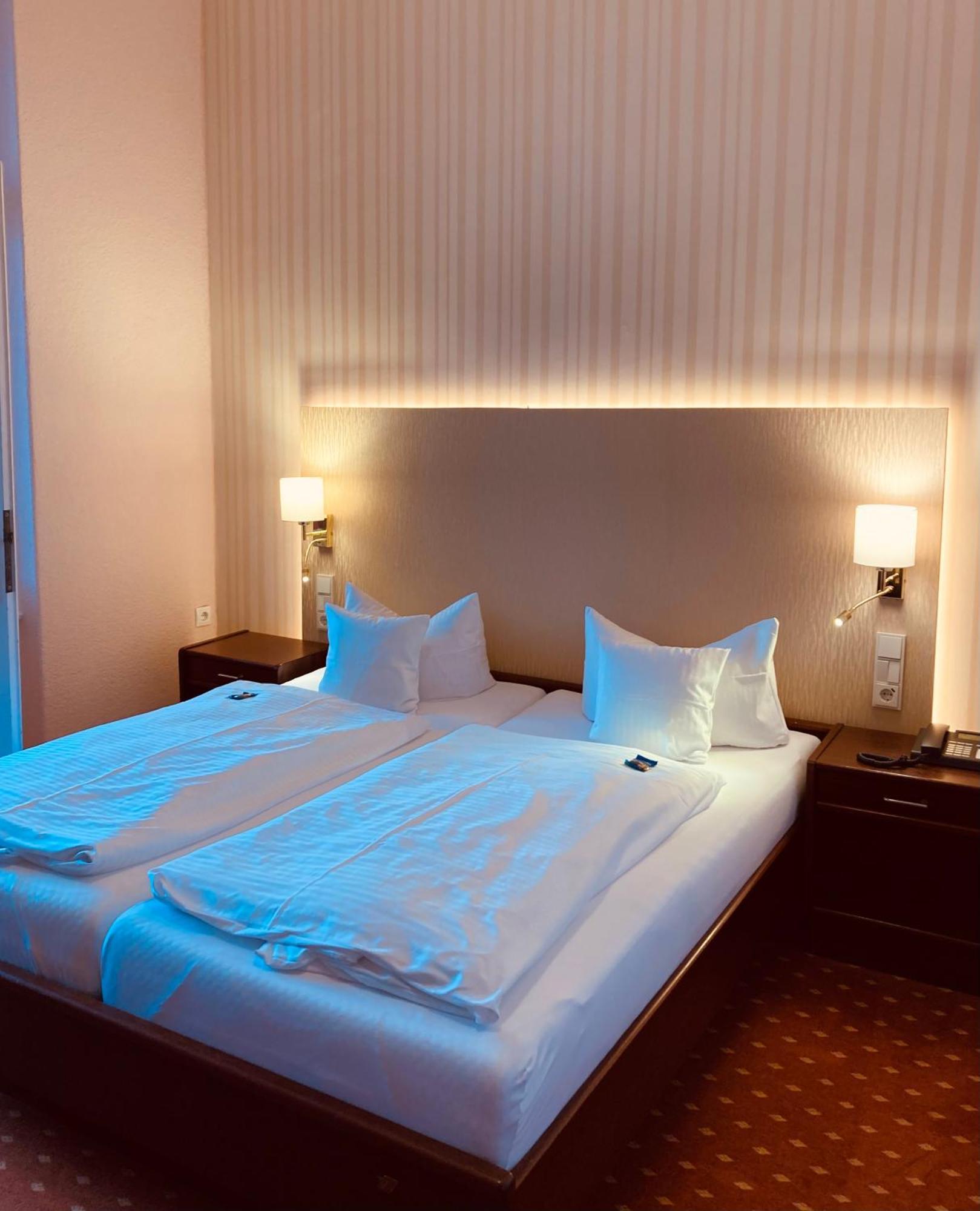 Hotel Germania 제바트헤링스도르프 외부 사진
