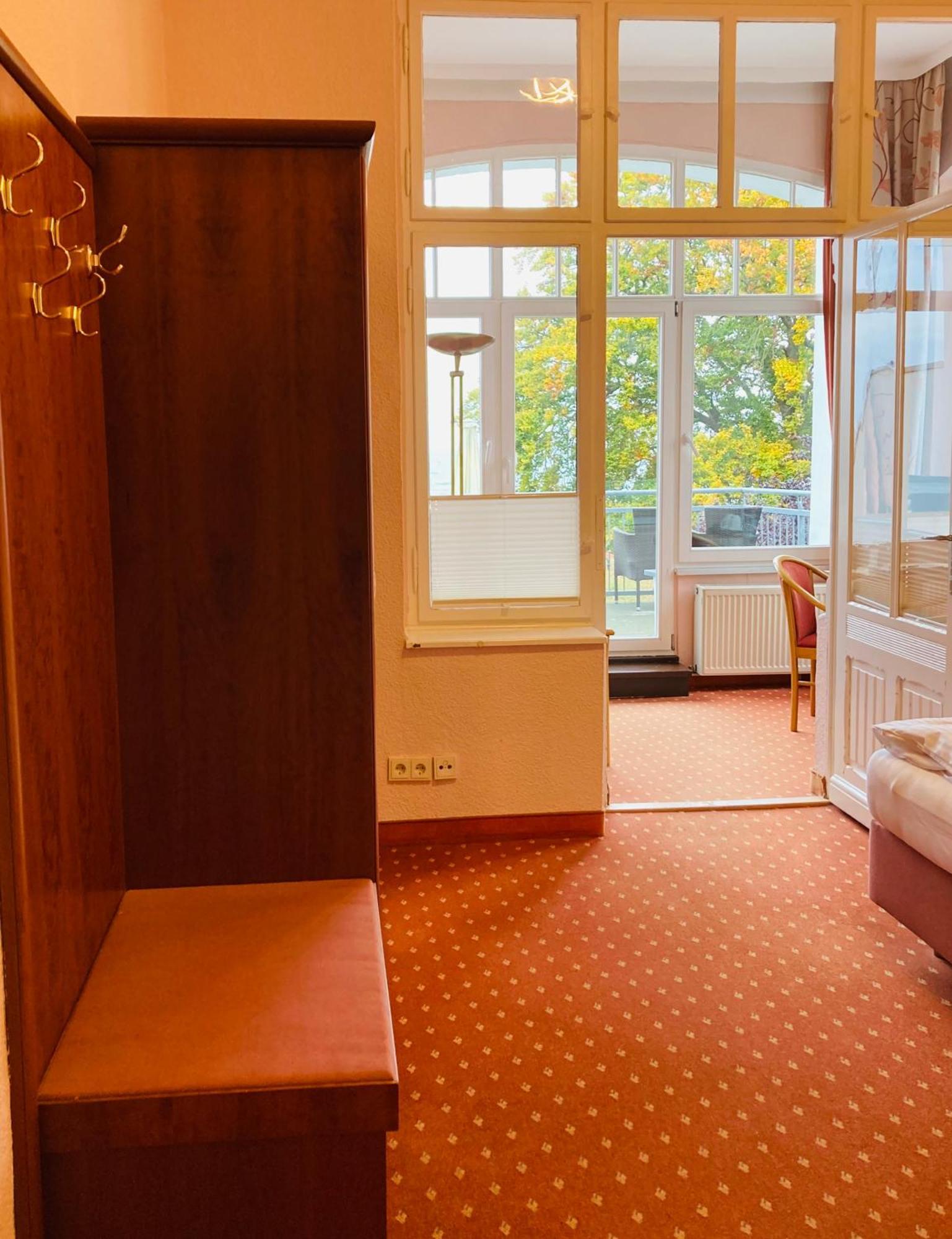 Hotel Germania 제바트헤링스도르프 외부 사진