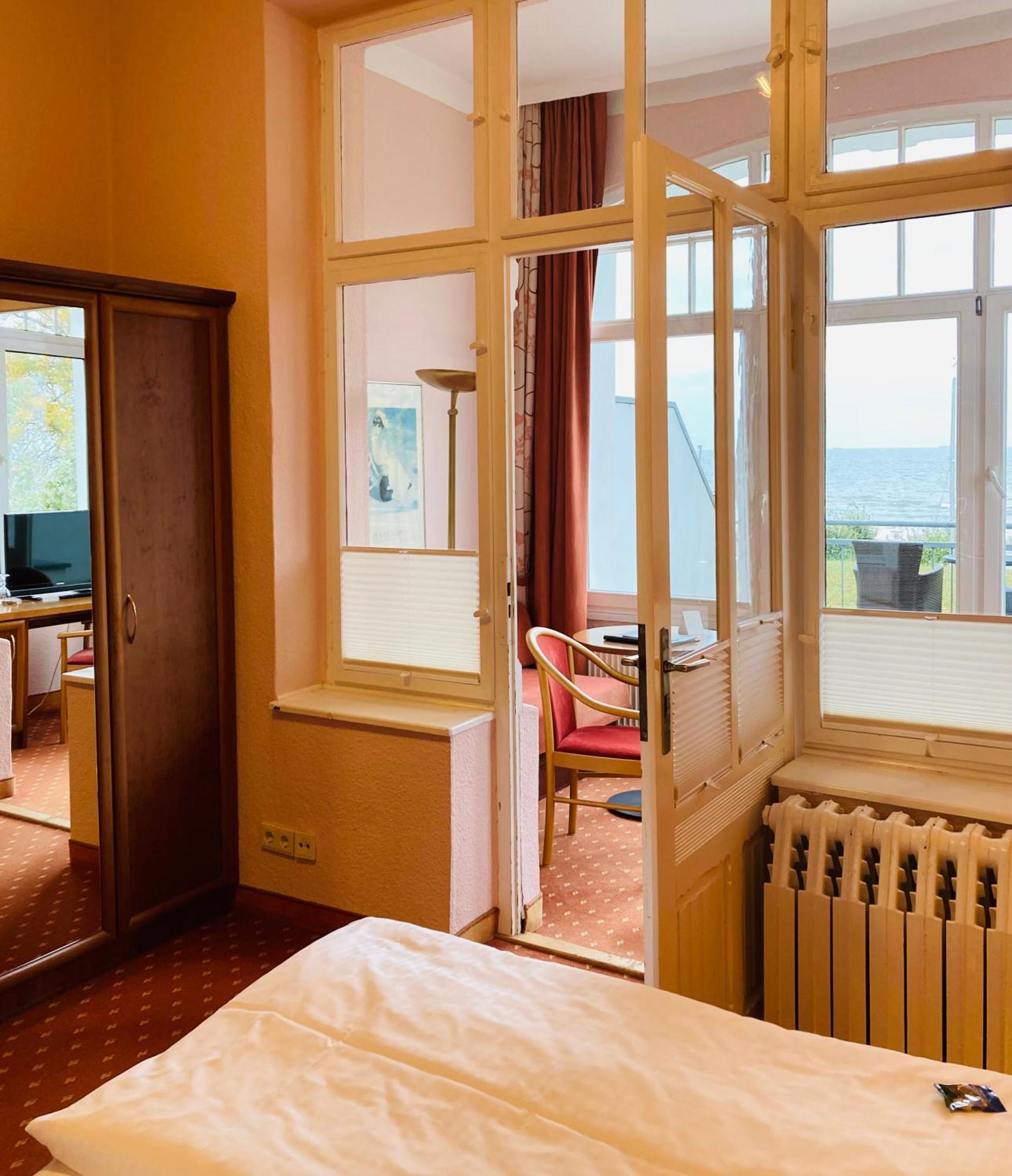 Hotel Germania 제바트헤링스도르프 외부 사진