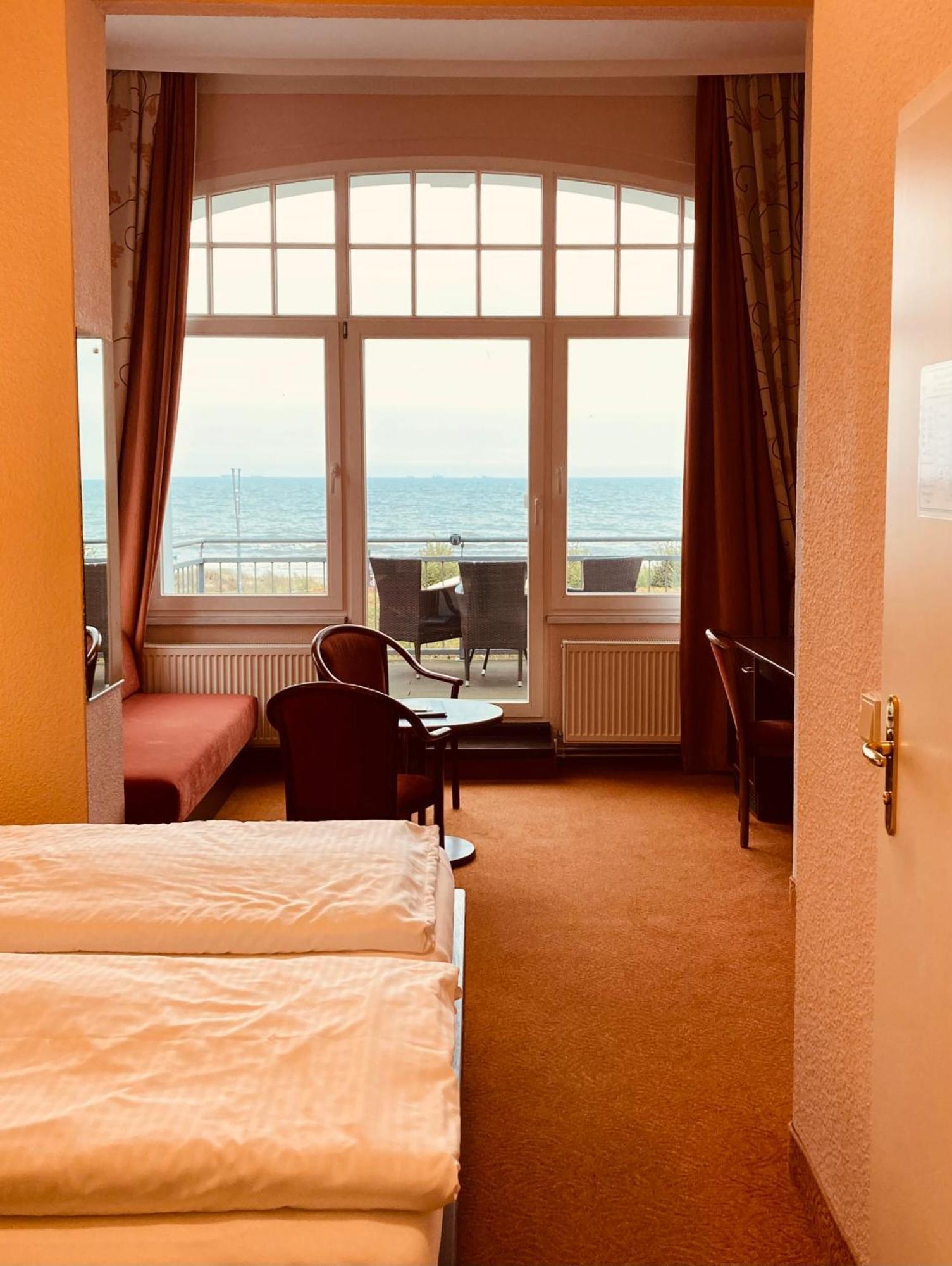 Hotel Germania 제바트헤링스도르프 외부 사진